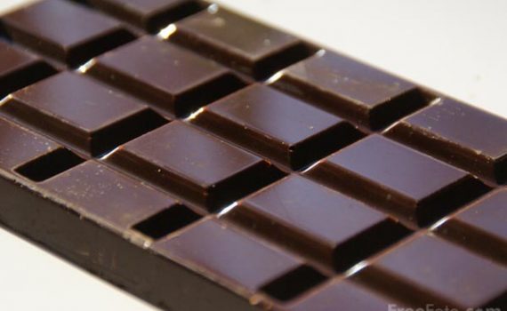 Consumo de chocolate preto pode ser bom para o coração