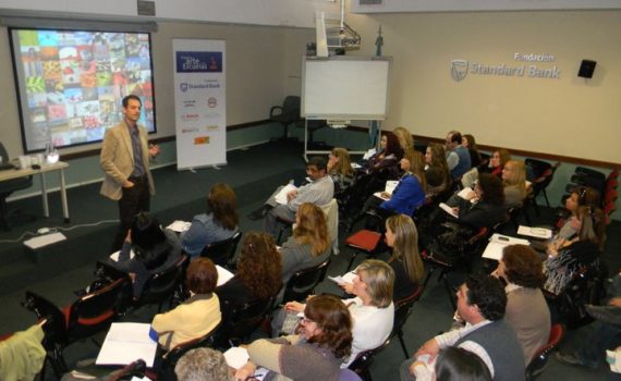 Programa argentino leva alternativas educativas às escolas estaduais