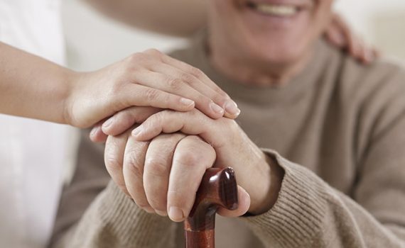 Visitas a pacientes com Alzheimer melhoram sua qualidade de vida