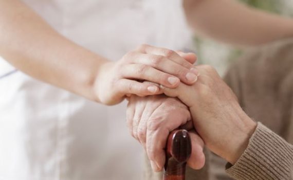 Operação cerebral realizada na Espanha oferece esperanças a pacientes com Parkinson