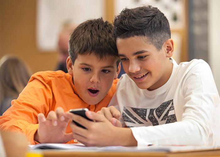 Usar ou não o celular em sala de aula?