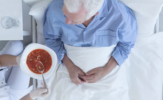 Problemas de saúde bucal relacionados com desnutrição em idosos