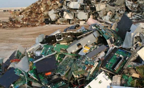 China deixa de ser o principal contêiner de lixo eletrônico do mundo