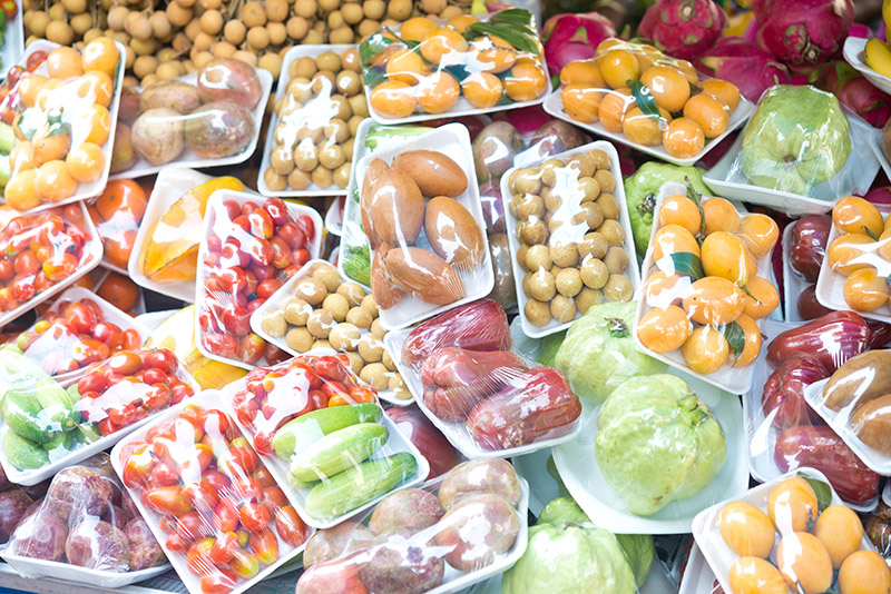 Campanha contra excesso de embalagens plásticas nos alimentos