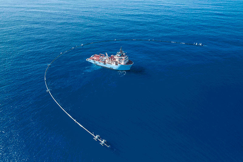 Criam tecnologia para limpar os lixos dos oceanos