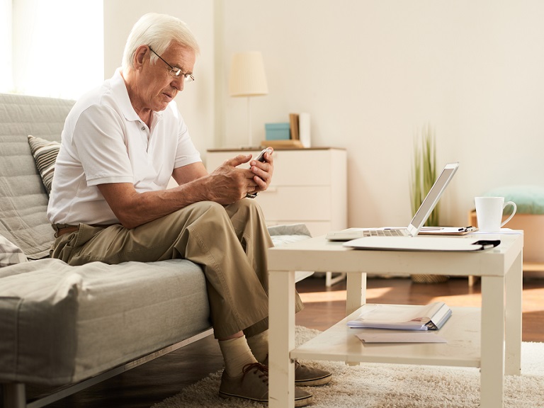 Formas de estimular o uso dos celulares nos idosos