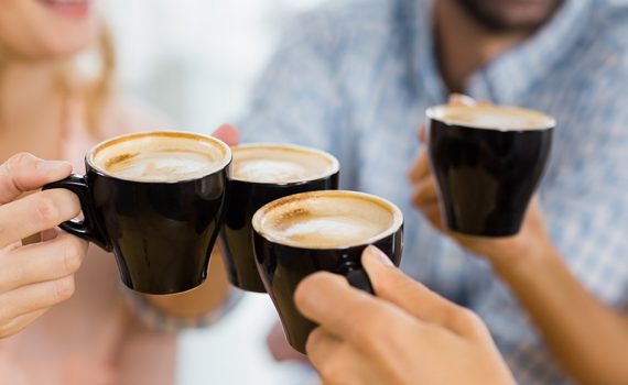 Estudo comprova que beber café pode prolongar a vida