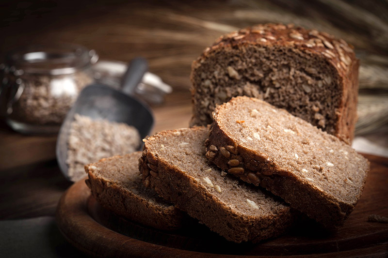 Recomenda-se o consumo de pão integral diariamente