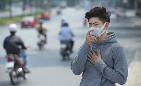 As máscaras usadas no Vietnã para evitar o ar poluído