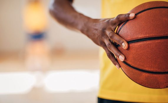 Desamparo aprendido poderia afetar arremessos de jovens no basquete