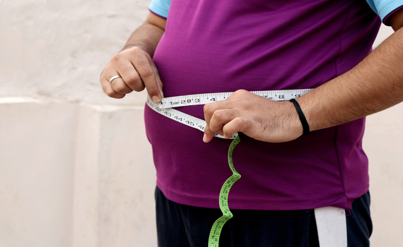 Por que a obesidade é comum em idosos?