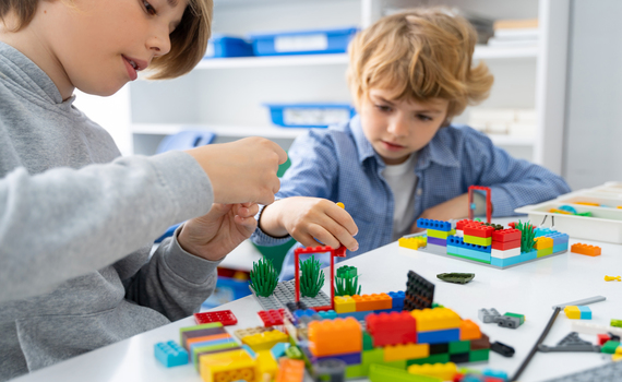 Usando jogos como LEGO para incentivar o aprendizado STEM