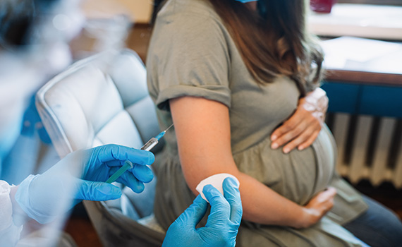 A vacinação contra a Covid-19 durante a gravidez é segura?