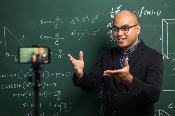 YouTube e aprendizagem informal: potencial educacional na era digital