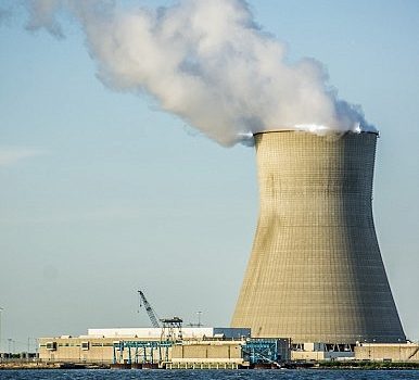 Japón reactivaría su programa de energía nuclear