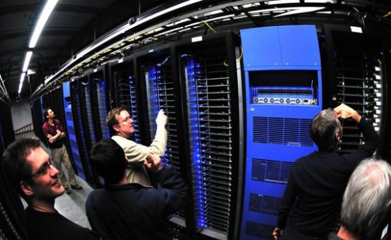 Facebook desarrolla proyecto abierto de servidores y ahorra 2 mil millones