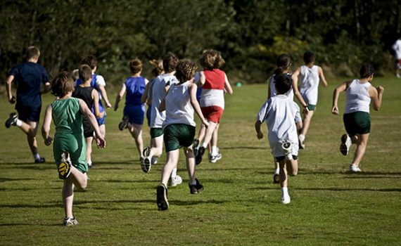 Estudio alienta a la práctica de actividades físicas entre niños y adolescentes