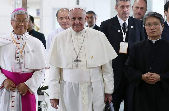 Papa Francisco hace un llamado a los científicos para salvar al planeta