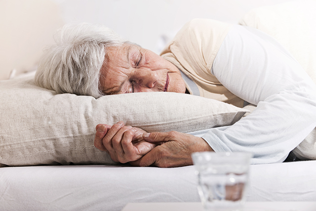 FUNIBER-alteraciones-del-sueño relacion-alteraciones-sueno-alzheimer