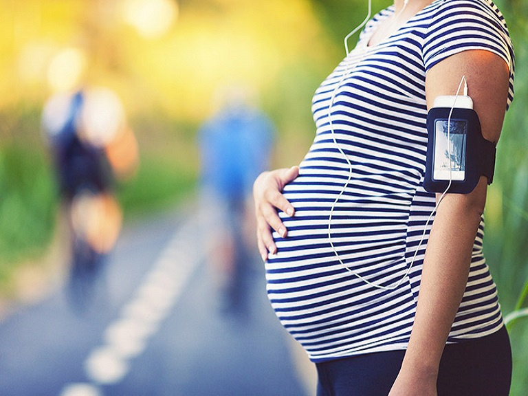Ejercicios durante el embarazo ayudan a tener un parto más rápido