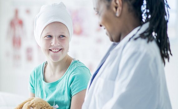 Ejercicios físicos benefician a pacientes de cáncer