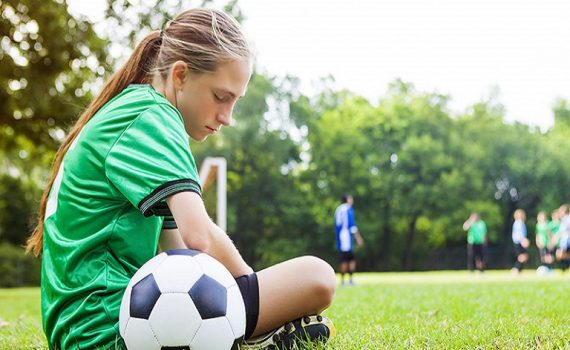 El agotamiento de los adolescentes deportistas