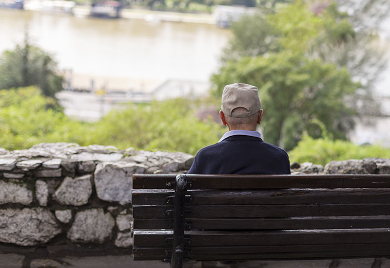España toma medidas contra la soledad de los mayores