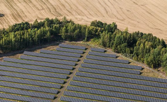 Argentina estrena el parque solar más grande de Sudamérica