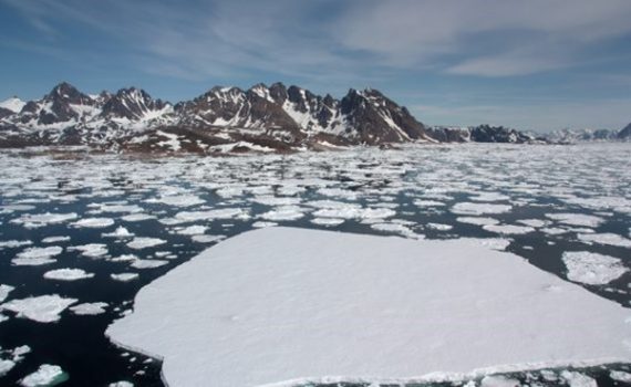 El hielo continúa derritiéndose en el Ártico, cada vez más rápido