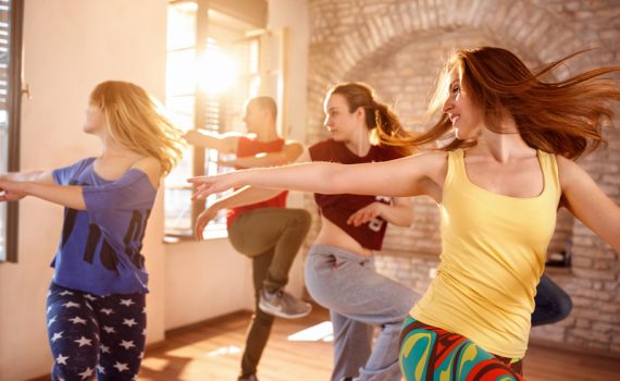 ¿Por qué bailar mejora la salud?