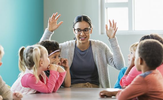 La importancia de la lengua de signos en la educación