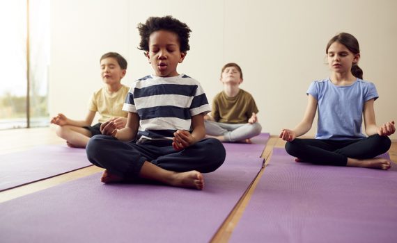 Yoga para niños: beneficios permanentes