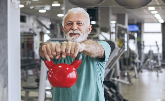 La importancia del entrenamiento muscular y sus beneficios en la tercera edad