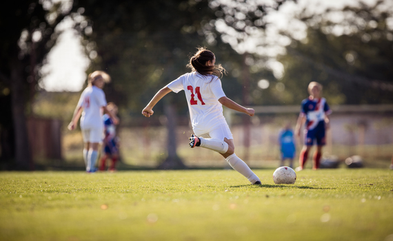 Entrenamientos de fuerza en el fútbol - Funiber Blogs - FUNIBER