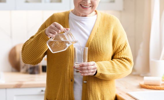 La importancia de la hidratación en los adultos mayores